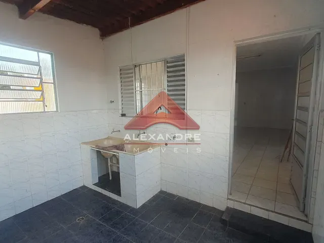 Casa com 310m² 8 quartos e 8 banheiros, à venda, no bairro Jardim Valparaíba em São José dos Campos