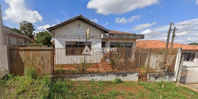 Casa à venda com 3 quartos, 235m² - Foto 1