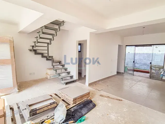 Casa 3 quartos e 3 banheiros, à venda, no bairro Jardim Santa Helena em Valinhos