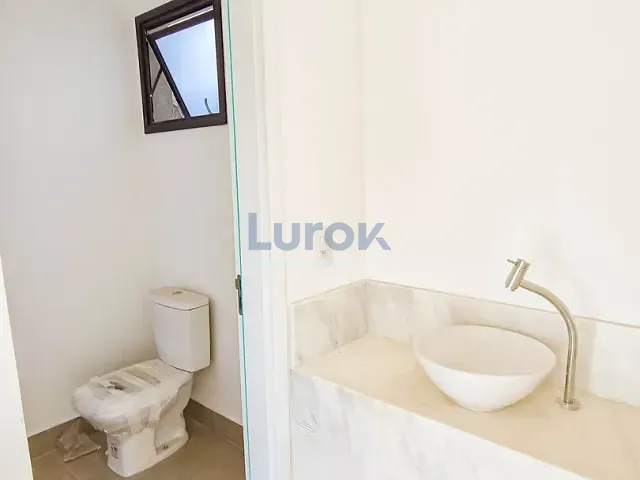 Casa 3 quartos e 3 banheiros, à venda, no bairro Jardim Santa Helena em Valinhos