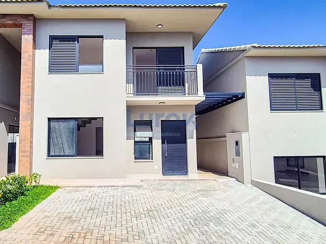 Casa 3 quartos e 3 banheiros, à venda, no bairro Jardim Santa Helena em Valinhos