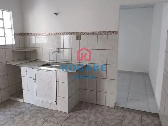 Casa com 100m² 1 quarto e 1 banheiro, para alugar, no bairro Vila Adyana em São José Dos Campos