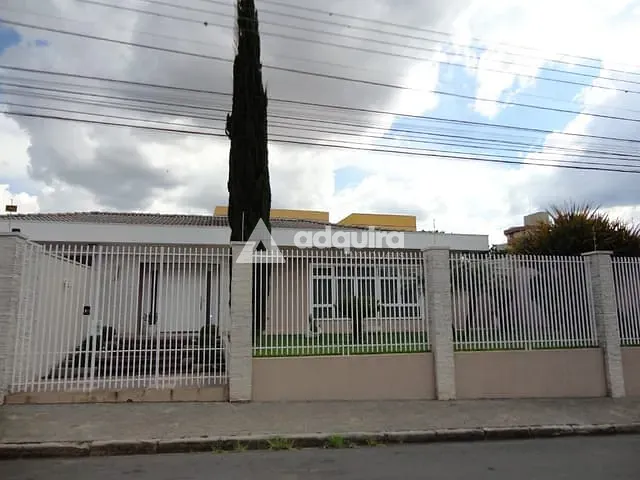 Casa com 785m² 3 quartos e 2 banheiros, à venda, no bairro Nova Rússia em Ponta Grossa