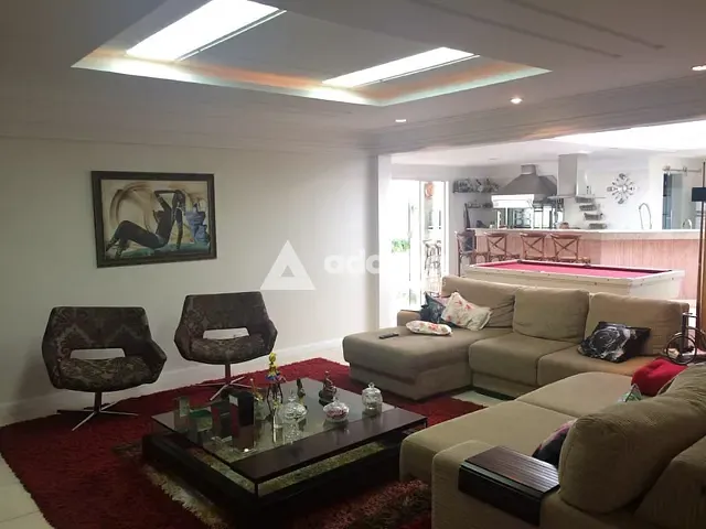 Casa com 785m² 3 quartos e 2 banheiros, à venda, no bairro Nova Rússia em Ponta Grossa