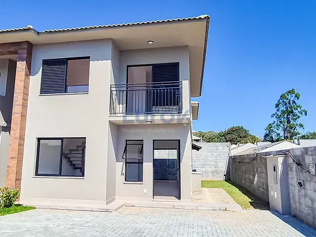 Casa 3 quartos e 3 banheiros, à venda, no bairro Jardim Santa Helena em Valinhos