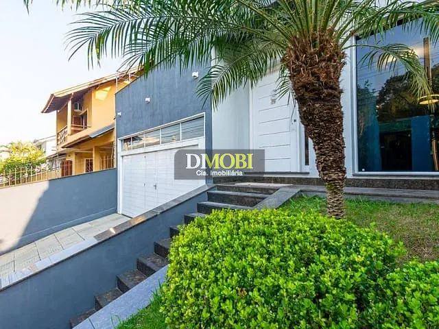 Casa 3 quartos e 3 banheiros, à venda, no bairro Parque da Matriz em Cachoeirinha