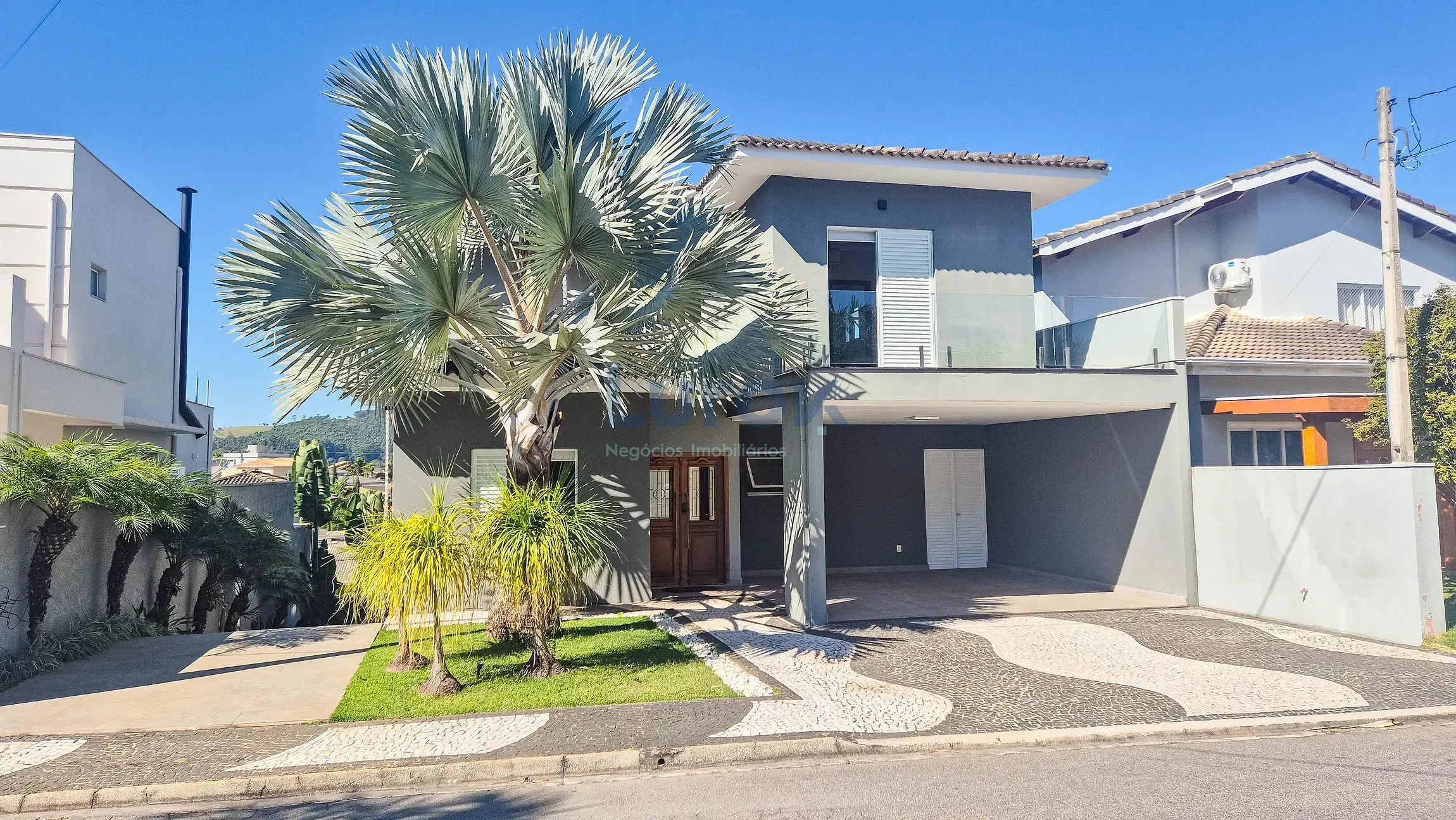 Casa, 3 quartos, 297 m² - Foto 1