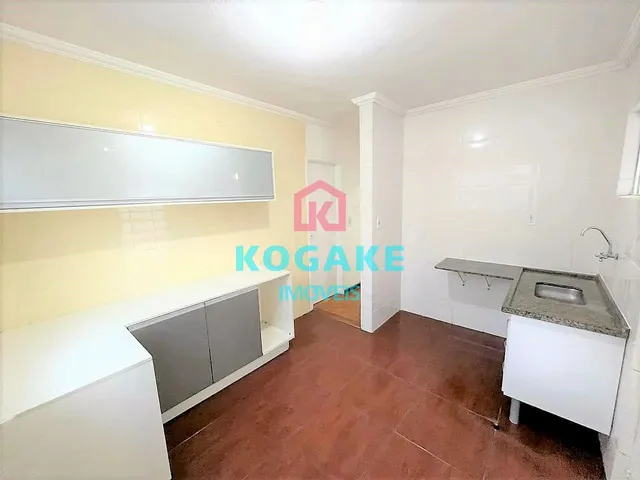 Casa com 200m² 3 quartos e 1 banheiro, à venda, no bairro Jardim Oriente em São José Dos Campos