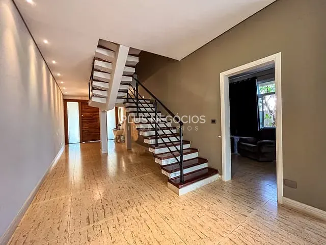 Casa com 799m² 5 quartos e 7 banheiros, à venda, no bairro Vivendas do Lago em Sorocaba