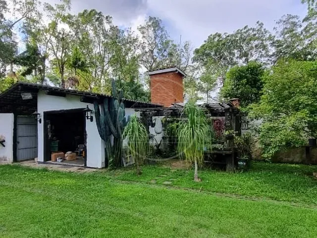 Casa com 504m² 2 quartos e 3 banheiros, à venda, no bairro Parque do Terceiro Lago em São Paulo