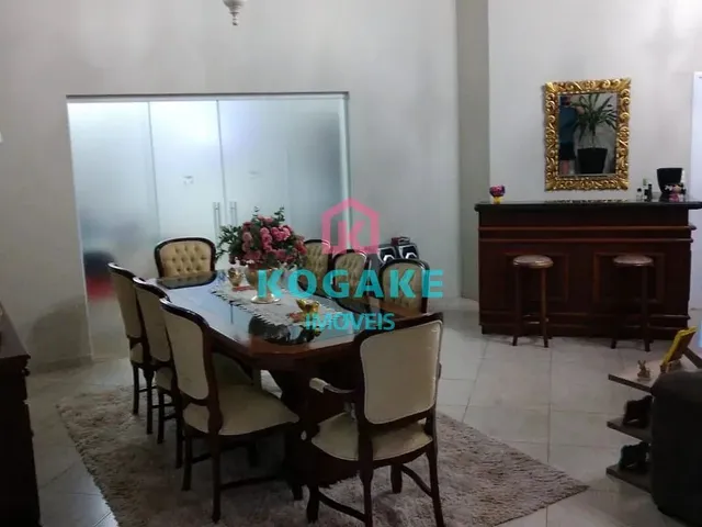 Casa com 1338m² 4 quartos e 5 banheiros, à venda, no bairro Jardim das Flores em Santa Branca