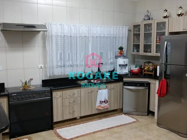 Casa com 1338m² 4 quartos e 5 banheiros, à venda, no bairro Jardim das Flores em Santa Branca