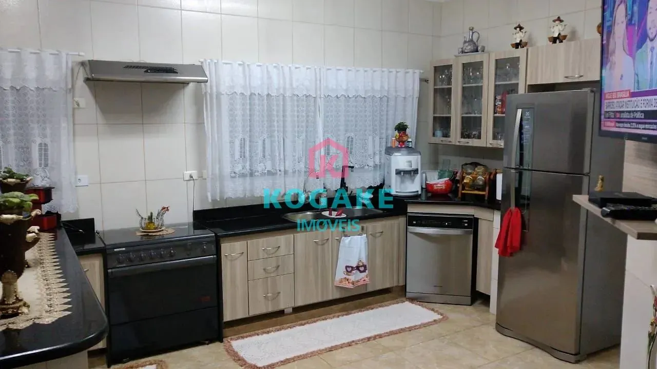Casa, 4 quartos, 378 m² - Foto 1
