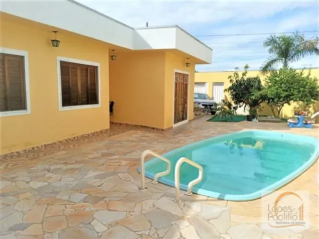 Casa com 299m² 3 quartos e 2 banheiros, à venda, no bairro Nova Cerejeira em Atibaia