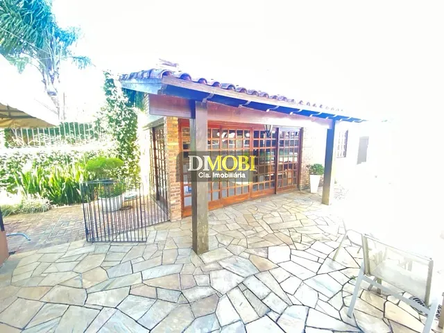 Casa com 850m², à venda ou para alugar, no bairro Centro em Gravataí