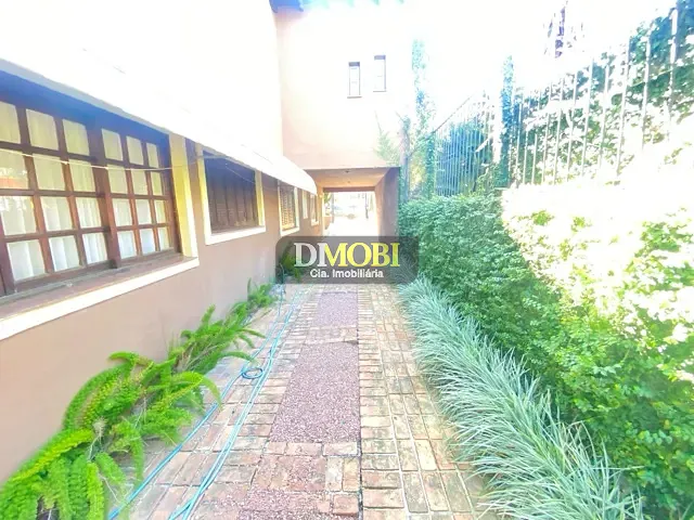 Casa com 850m², à venda ou para alugar, no bairro Centro em Gravataí
