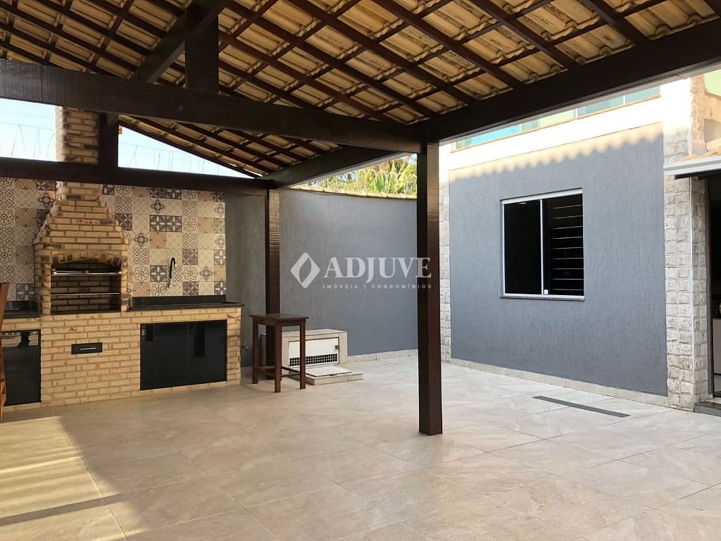Casa à venda com 3 quartos, 116m² - Foto 2
