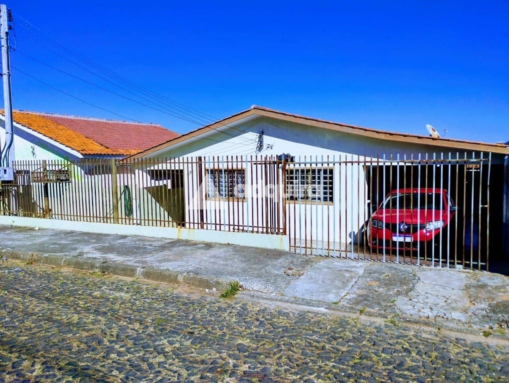 Casa à venda com 4 quartos, 175m² - Foto 1
