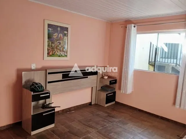 Casa 4 quartos e 3 banheiros, à venda, no bairro Contorno em Ponta Grossa