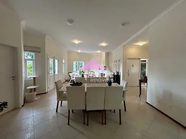 Casa com 402m² 4 quartos e 6 banheiros, à venda, no bairro Jardim Aquárius em São José dos Campos