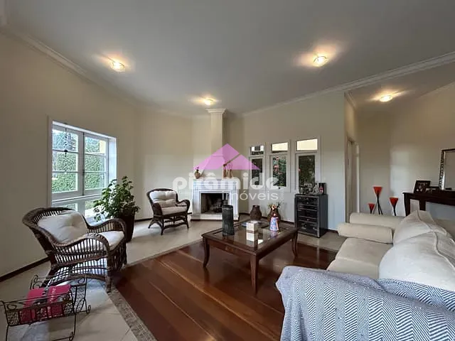 Casa com 402m² 4 quartos e 6 banheiros, à venda, no bairro Jardim Aquárius em São José dos Campos