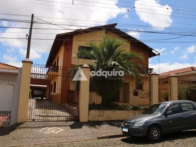 Casa com 628m² 6 quartos e 4 banheiros, à venda, no bairro Uvaranas em Ponta Grossa