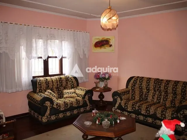 Casa com 628m² 6 quartos e 4 banheiros, à venda, no bairro Uvaranas em Ponta Grossa