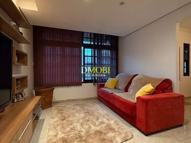 Casa com 200m² 2 quartos e 3 banheiros, à venda, no bairro Parque da Matriz em Cachoeirinha