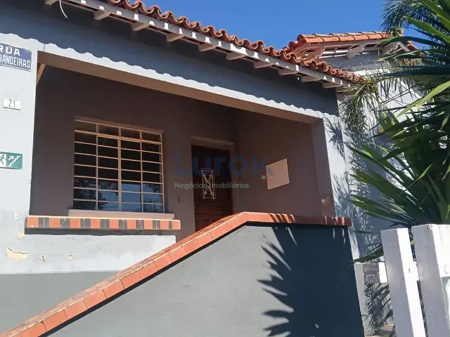 Casa com 366m² 2 quartos e 2 banheiros, à venda, no bairro Centro em Vinhedo