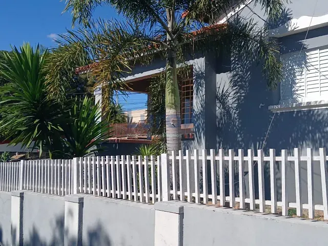 Casa com 366m² 2 quartos e 2 banheiros, à venda, no bairro Centro em Vinhedo