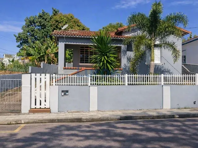 Casa com 366m² 2 quartos e 2 banheiros, à venda, no bairro Centro em Vinhedo