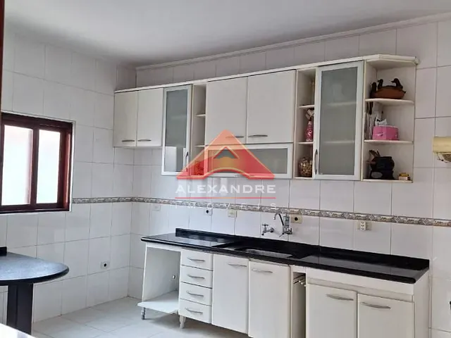 Casa com 250m² 3 quartos e 3 banheiros, à venda, no bairro Urbanova em São José dos Campos