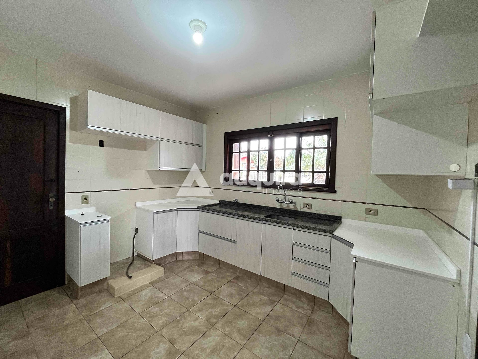Casa à venda com 3 quartos, 202m² - Foto 7