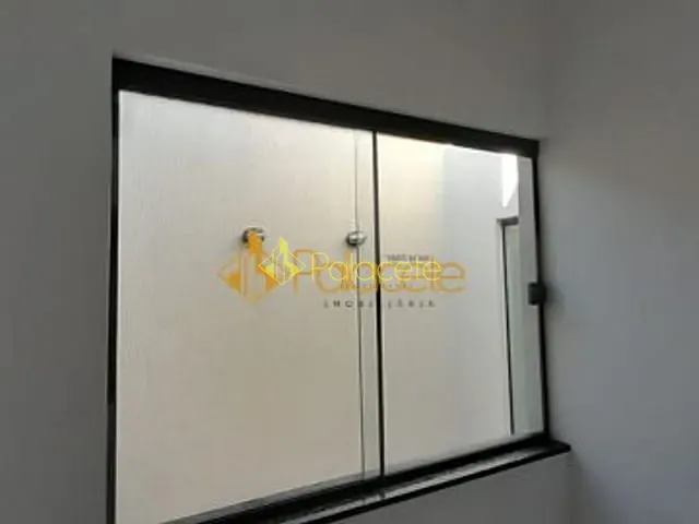 Casa com 152m², à venda, no bairro Areao em Taubaté
