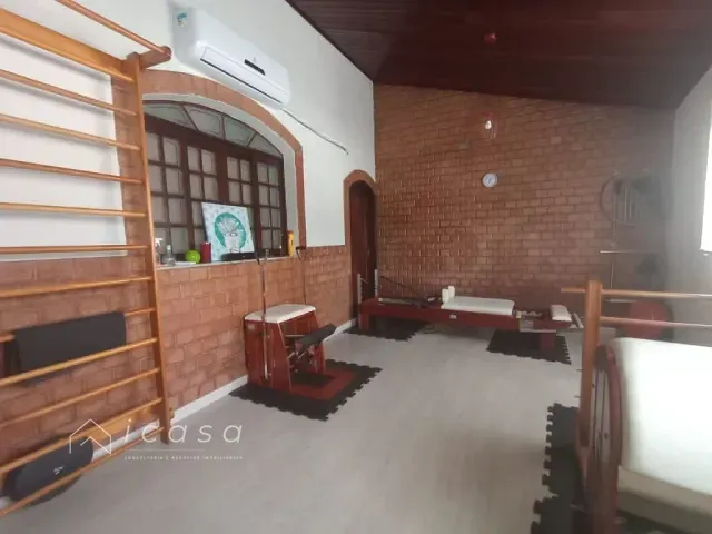 Casa com 234m² 3 quartos e 2 banheiros, à venda, no bairro Centro em Caçapava