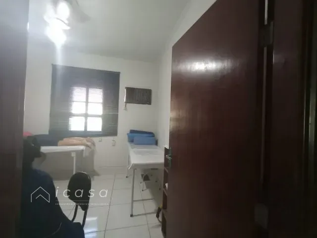 Casa com 234m² 3 quartos e 2 banheiros, à venda, no bairro Centro em Caçapava
