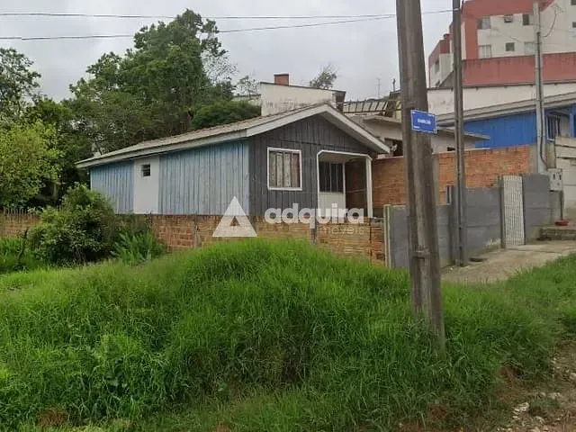 Casa com 225m² 2 quartos e 1 banheiro, à venda, no bairro Uvaranas em Ponta Grossa