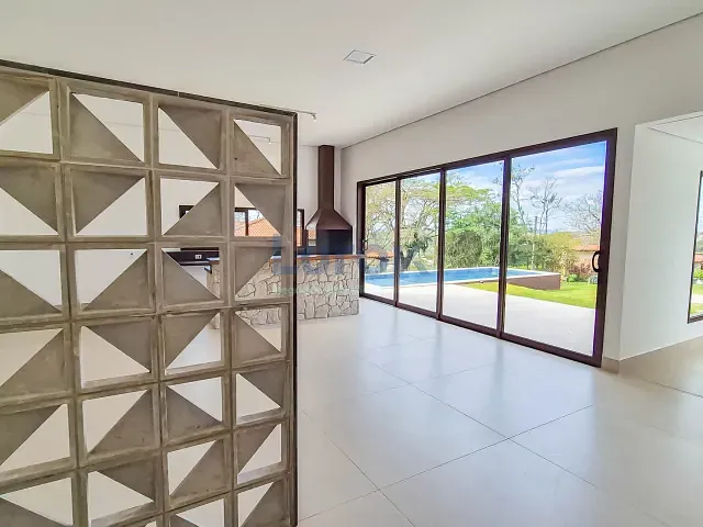 Casa 3 quartos e 6 banheiros, à venda, no bairro Jardim São Bento do Recreio em Valinhos