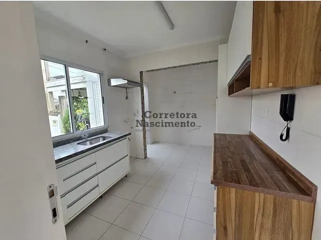 Casa com 140m² 3 quartos e 2 banheiros, para alugar, no bairro Villa Branca em Jacareí