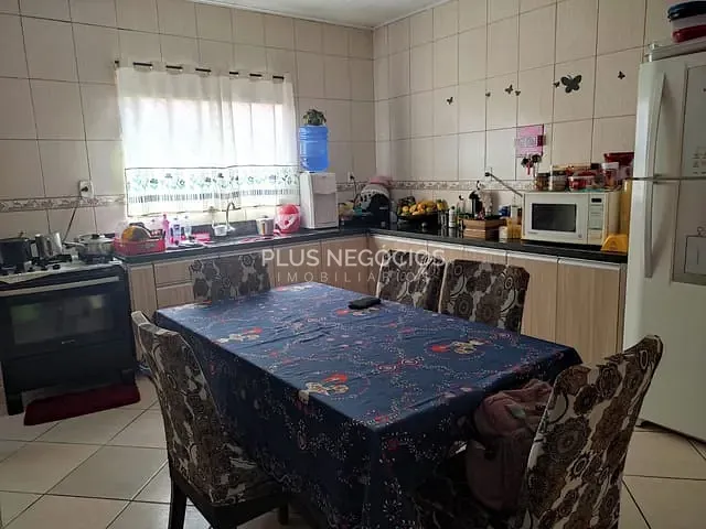 Sobrado com 250m² 4 quartos e 3 banheiros, à venda, no bairro Jardim Bela Vista em Salto de Pirapora