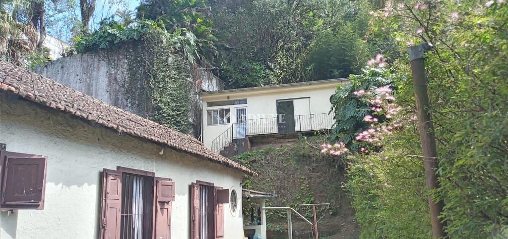 Casa à venda com 4 quartos, 90m² - Foto 11