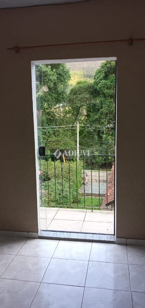 Casa à venda com 4 quartos, 90m² - Foto 14