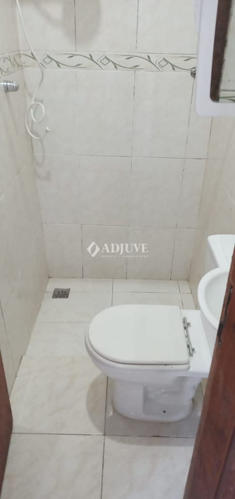 Casa à venda com 4 quartos, 90m² - Foto 17