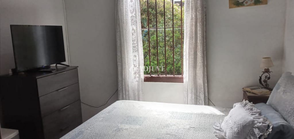Casa à venda com 4 quartos, 90m² - Foto 5
