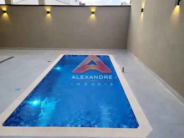 Casa com 260m² 3 quartos e 3 banheiros, à venda, no bairro Urbanova em São José dos Campos