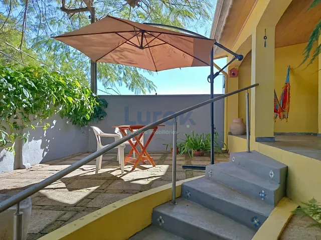 Casa com 300m² 2 quartos e 1 banheiro, à venda, no bairro Vila Santo Antônio em Valinhos