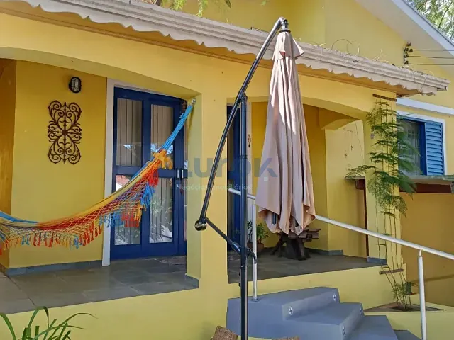 Casa com 300m² 2 quartos e 1 banheiro, à venda, no bairro Vila Santo Antônio em Valinhos
