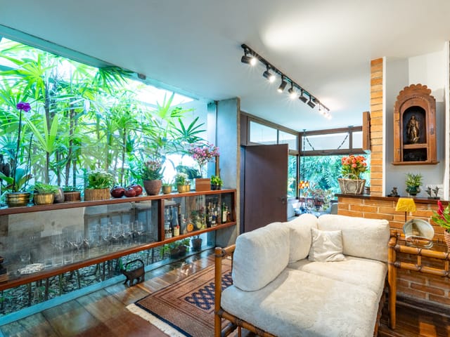 Casa com 572m² 4 quartos e 7 banheiros, à venda, no bairro Jardim Leonor em São Paulo