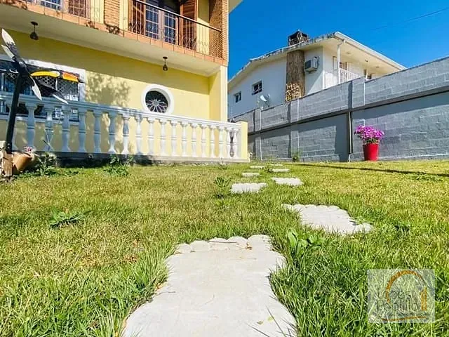 Casa com 700m² 4 quartos e 4 banheiros, à venda, no bairro Vila Esperia Ou Giglio em Atibaia