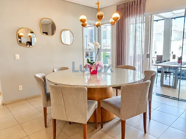 Casa com 375m² 4 quartos e 4 banheiros, à venda, no bairro Jardim Recanto em Valinhos